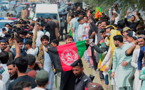 Pakistan Rejects Taliban’s Request To Extend Afghan Refugees’ Stay