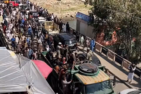 طالبان پاکستان را به اعزام نیروی مسلح به نورستان متهم کرد