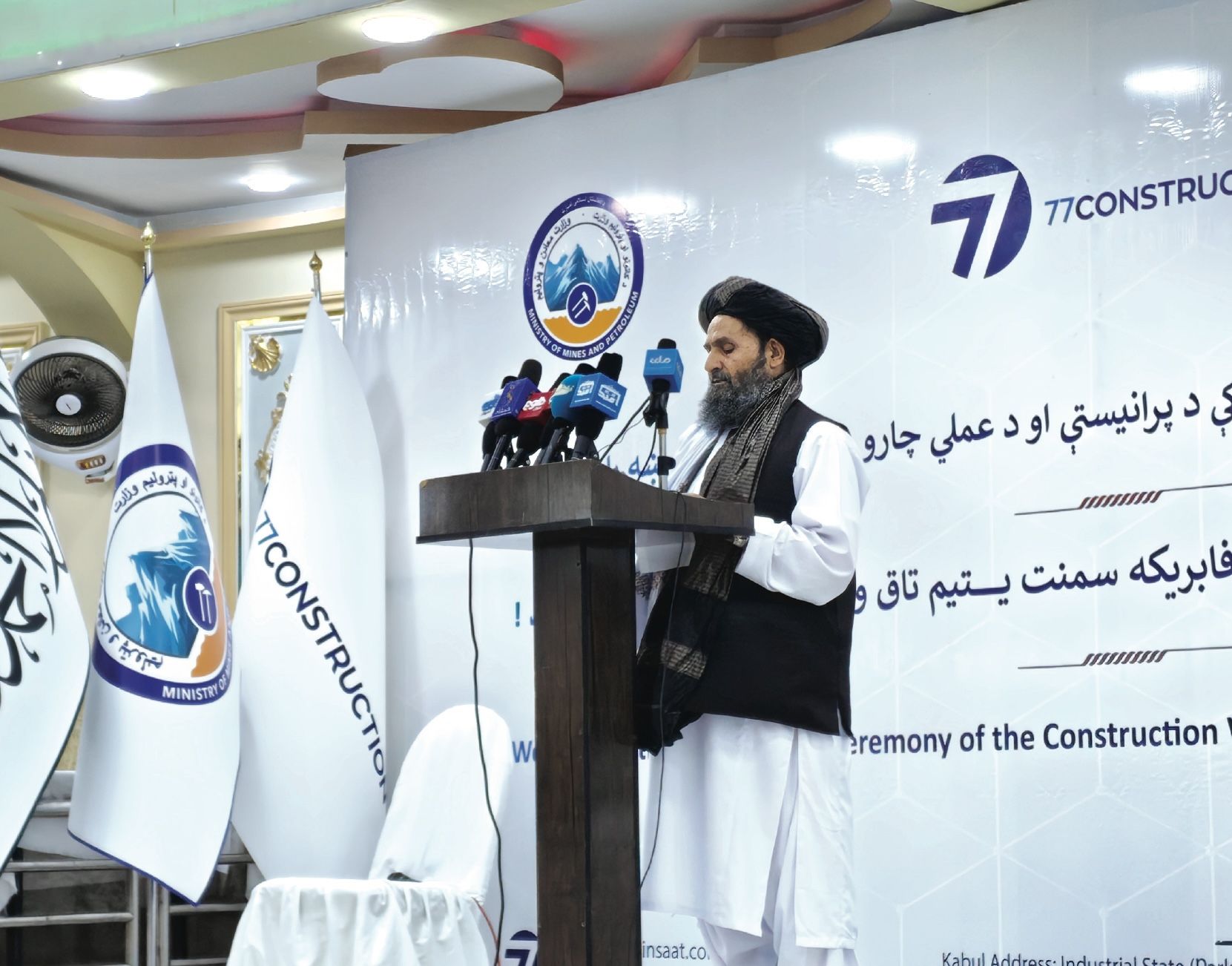 ملابرادر: د سیاسي او اقتصادي‌ فضا تنګول تهدیدونه زېږوي