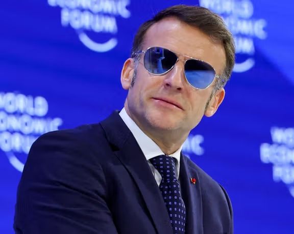 د امانوېل مکرون د لمریزو عینکو جوړونکي شرکت د ونډو بیه ۴مېلیون ډالرو ته لوړه شوه