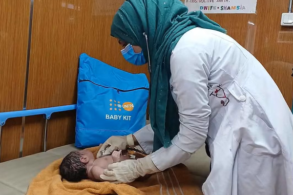 سازمان ملل: در سه ماه ۶۶ زن افغان در مراکز صحی مرزی زایمان کردهاند