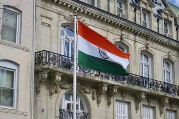 هند له خپلو وګړو غوښتي چې سملاسي ایران پرېږدي