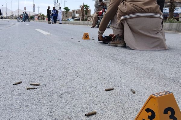 د بلوچستان په کویټې ښار کې د ناپېژاندو وسلهوالو په ډزو کې درې کسان وژل شوي