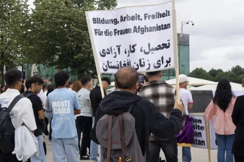 أفغان في هامبورغ يتظاهرون احتجاجاً على سياسات طالبان
