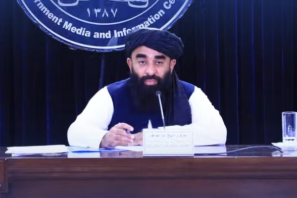 ذبيح الله مجاهد: لم تصل "روبية واحدة" من المساعدات الدولية إلى طالبان