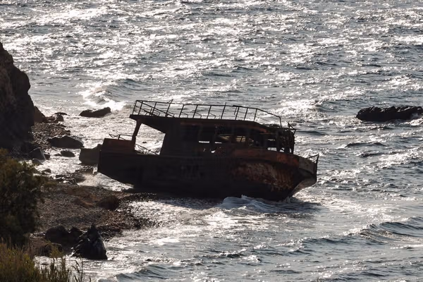 ۱۵ مهاجر افغان در آبهای یونان غرق شدند