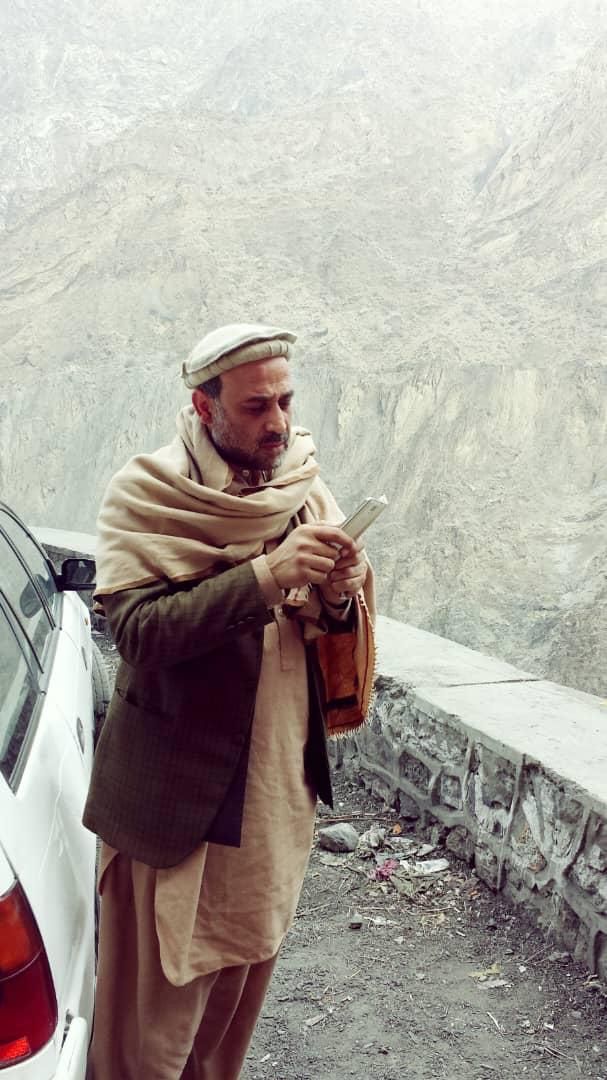 په جلال اباد کې یوې کورنۍ د طالبانو ادعا رد کړه؛ د کورنۍ غړی مو غل نه و او دوی په ډزو وژلی