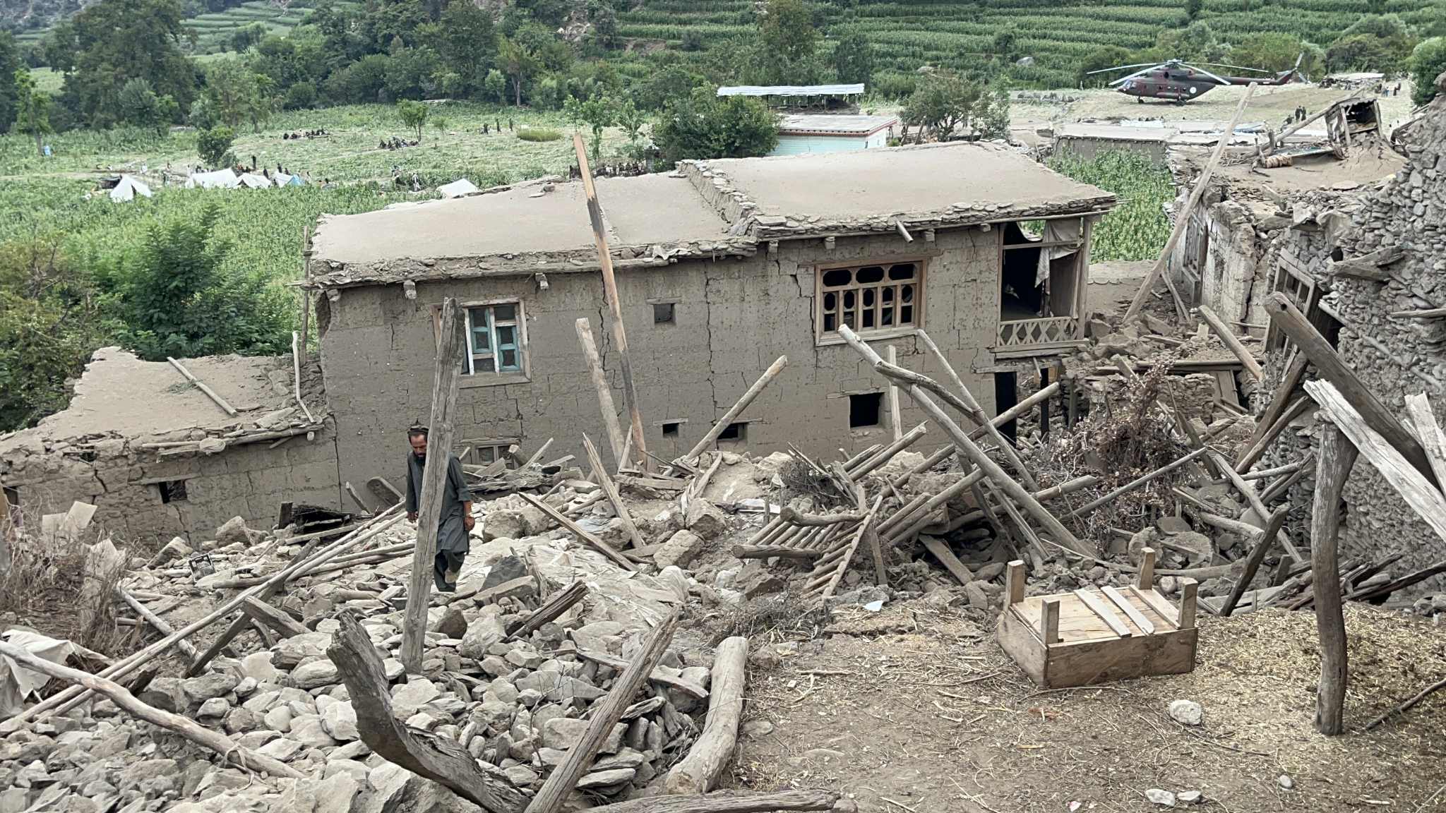 روستاهای زلزله‌زده کنر، جایی که فقر دیرینه و ویرانی زلزله در هم تنیده‌اند.