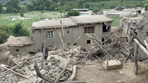 روستاهای زلزلهزده کنر، جایی که فقر دیرینه و ویرانی زلزله در هم تنیدهاند.