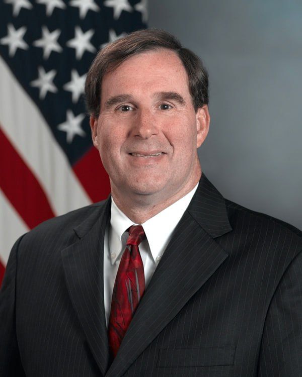 دیپلومات پیشین امریکا: اگر مردم افغانستان اقدام نکنند، طالبان رفتنی نیست