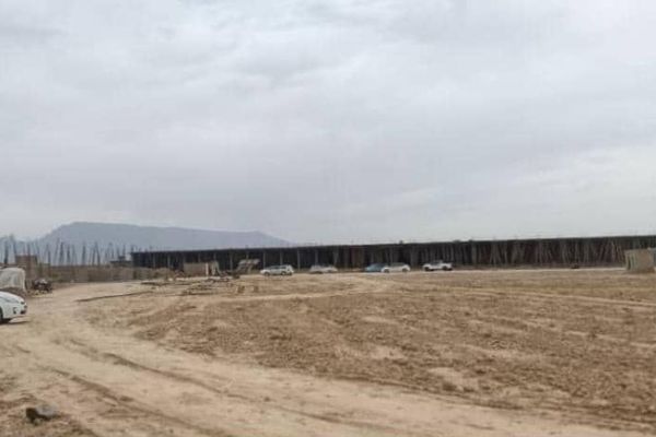 په فراه کې سوداګر د ۱۵۰ مېلیونه افغانیو په لګښت د کرنیزو محصولاتو لپاره مارکېټ جوړوي