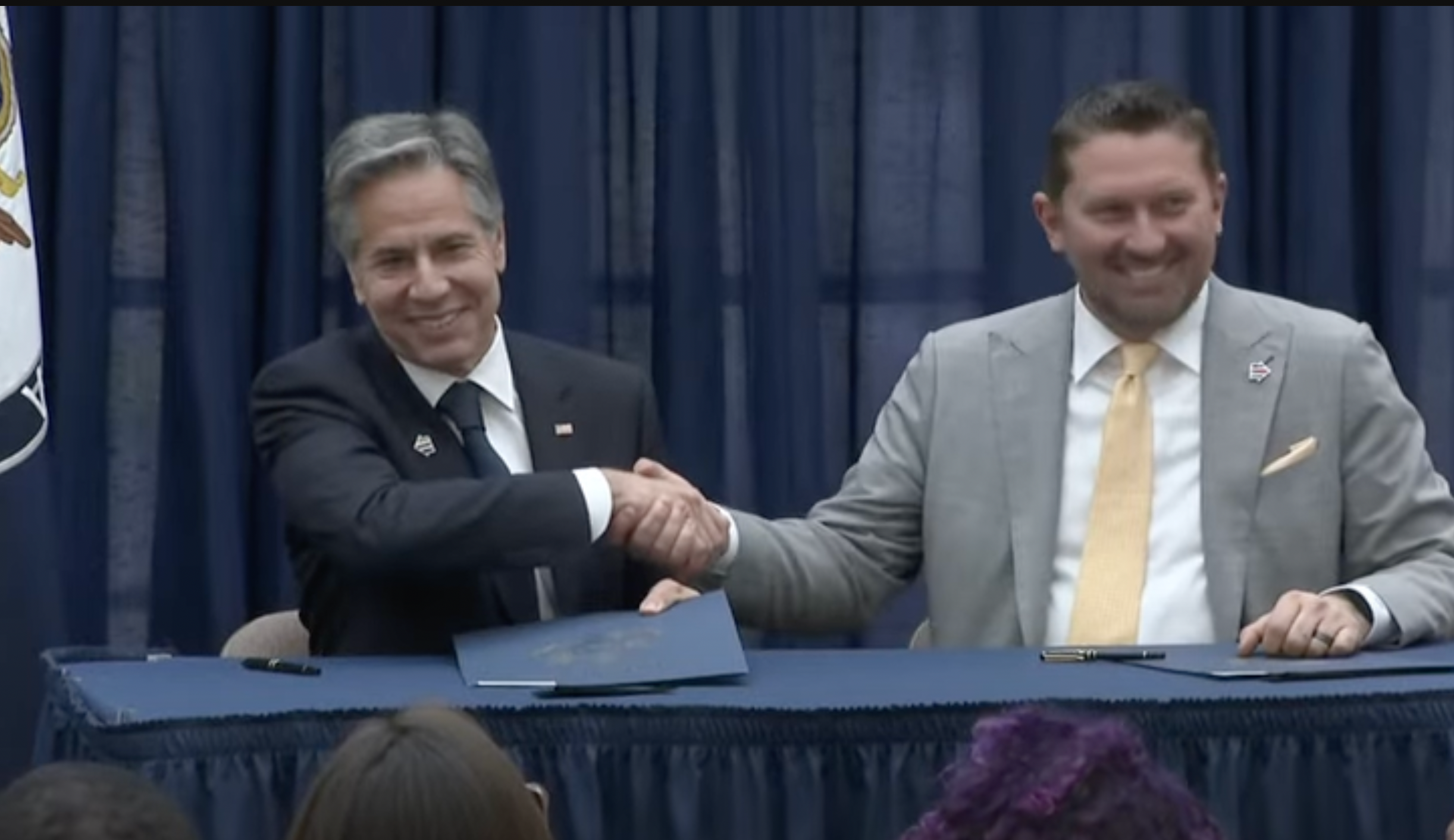 وزارت خارجه امریکا برای انتقال افغان‌های بیشتر به امریکا با گروه‌های مدنی همکاری می‌کند