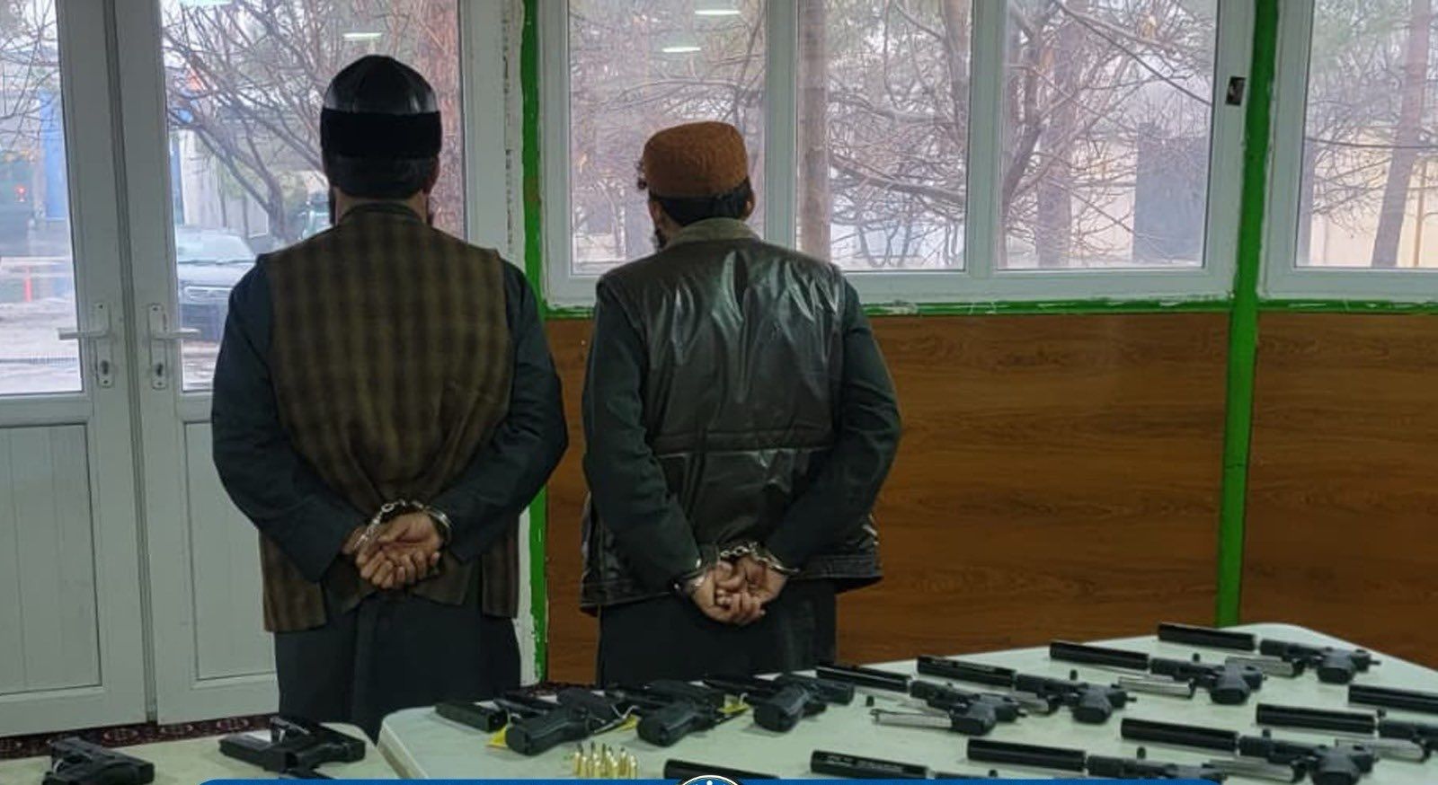 طالبان: په کاپیسا کې دوه تنه د نشه یي توکو او وسلو سره نیول شوي دي