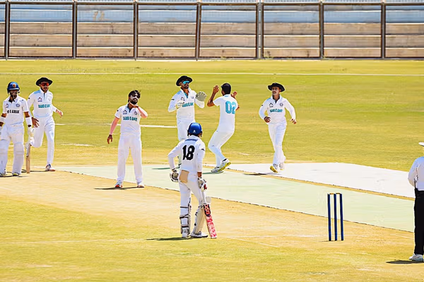 رقابتهای کریکت سه روزه زونهای افغانستان جام «میرویس نیکه» برگزار میشود