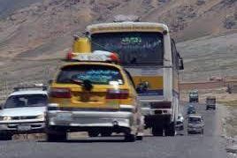 در تصادف بس مسافربری با یک موتر تریلر در پلخمری ۸ نفر کشته شدند