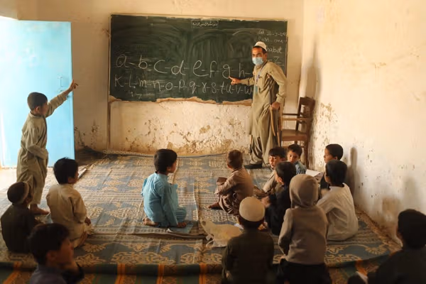 سازمان ملل: بیش از ۷۵ درصد کودکان افغان در پاکستان از آموزش محروم هستند