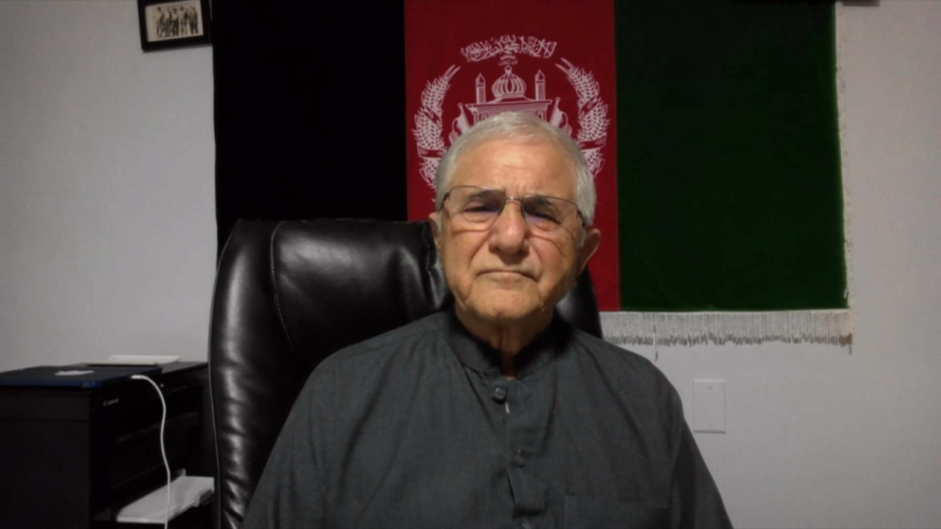 روز ملی پرچم؛ گفت‌وگو با عبدالباری جهانی، شاعر سرود ملی افغانستان