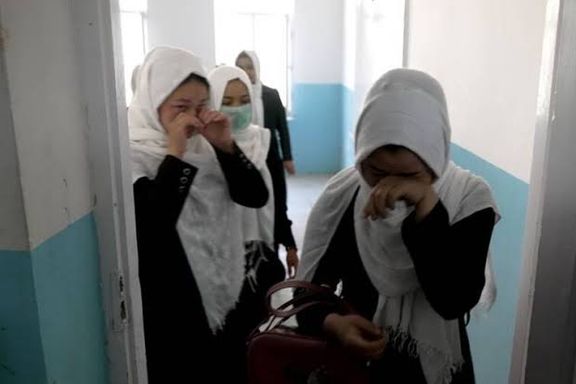 د ارغواني شنبو غورځنګ: د نجونو پر زدهکړو لګېدلو بندیزونو د یو نسل هیلې مړاوې کړې دي