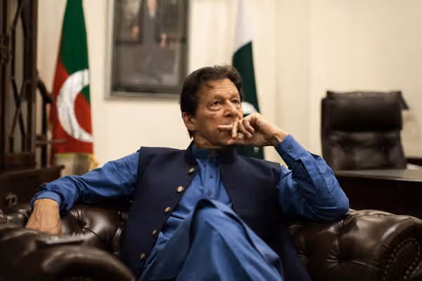 دادگاه عالی پاکستان دستور داد عمران خان از زندان به شفاخانه منتقل شود