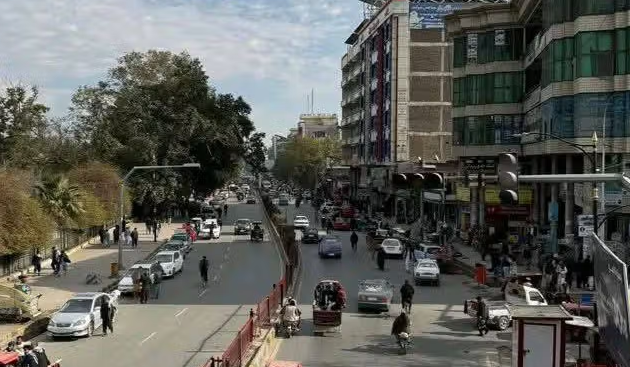 د ننګرهار د تنقیصي افسرانو د ښارګوټي اوسېدونکي وايي عامه ځمکې د نومرو په ډول پلورل کیږي