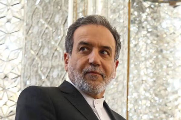 عباس عراقچي: هر ډول مقابله به په چټکۍ سره په سیمه کې په یوې ویجاړونکې جګړې بدله شي