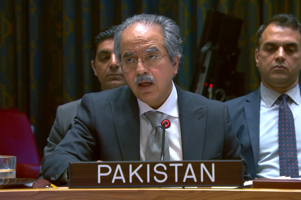 امنیت شورا کې د پاکستان استازی: افغانستان کې د بهرنیو جنګیالیو ۶۰ مرکزونه او پټنځایونه دي