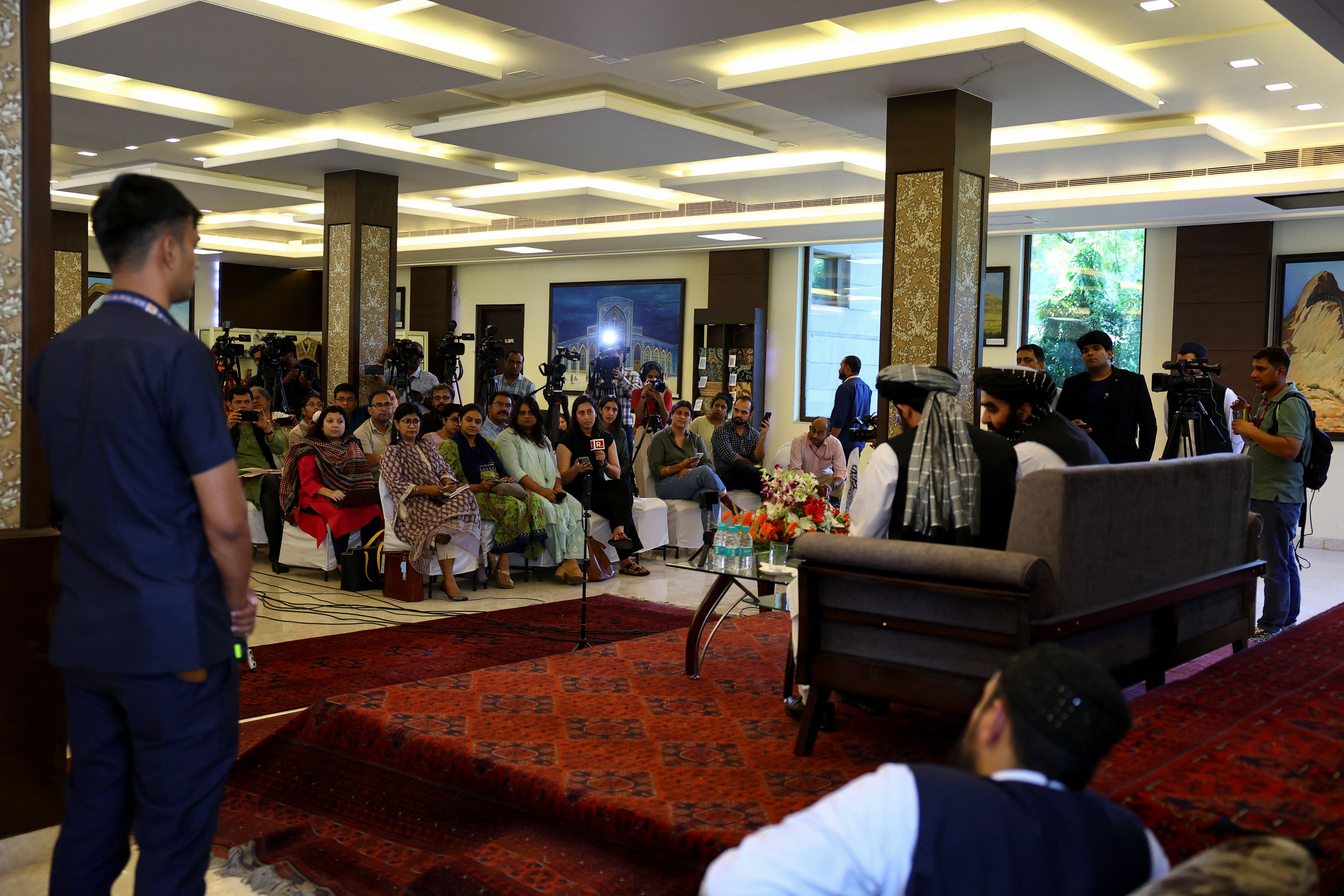 روزنامه‌نگار هندی: امیرخان متقی به ما دروغ گفت