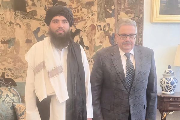 په ترکیه کې د طالبانو سرپرست سفیر د روسیې له سفیر سره ولیدل