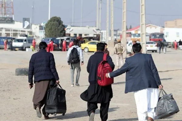 Islamic Republic Expels 2,000 Afghans from Southwest of Tehran