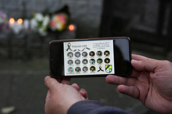 کولمبیا کې د یوې ټرافیکي پېښې له امله ۱۷ کسان مړه او ۲۰ نور ټپیان شوي دي