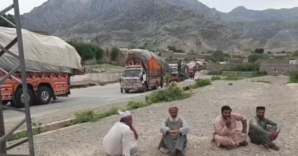 رانندگان پاکستانی شاهراه لندی‌کوتل را بستند