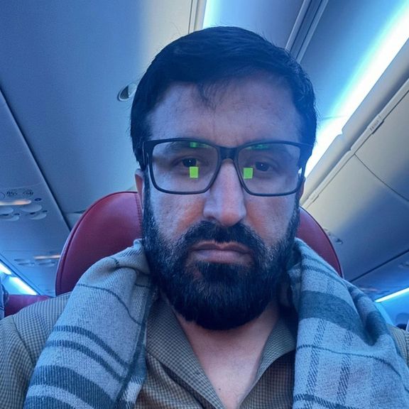 قاری عیسی محمدی، منتقد طالبان از ایران خارج شد