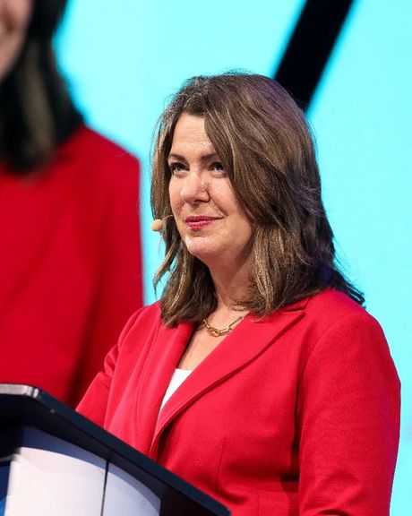 نخستوزیر آلبرتا پیشنهاد برگزاری همهپرسی برای جدایی این ایالت از کانادا را مطرح کرد