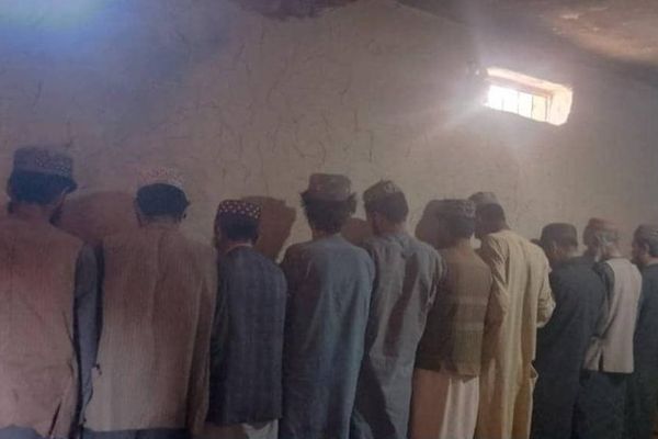 طالبانو په غزني کې د ځمکې په سر د نښتې له امله ۱۴ کسان نیولي دي
