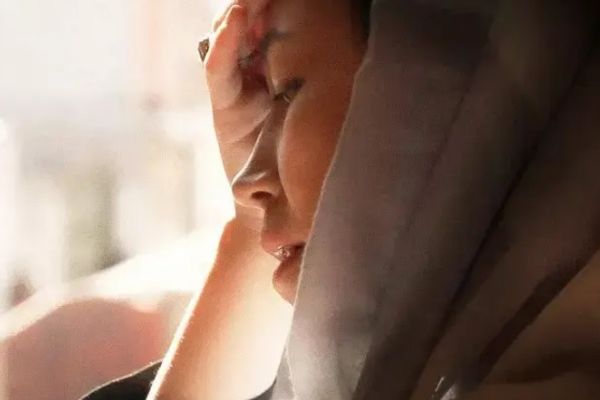 Afghan Filmmaker’s 'Bread & Roses ' To Be Broadcast On Apple TV Plus