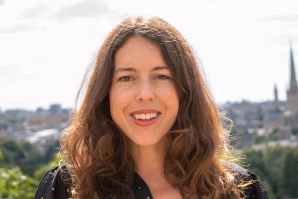 د برېتانیا د پارلمان غړې: په افغانستان کې د ښځو او نجونو وضعیت ویجاړوونکی دی