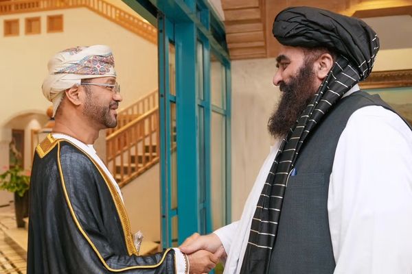 طالبان از وزیر خارجه عمان برای سفر به افغانستان دعوت کرد