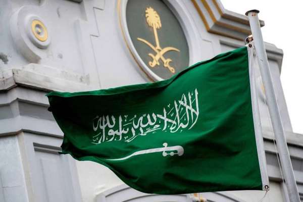سعودي عربستان د افغانانو لپاره د عمرې ویزې زیاتوي