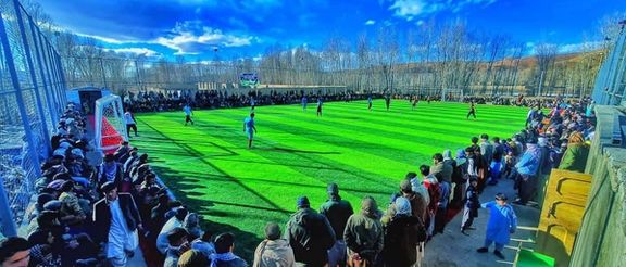 د غور په دولتیار ولسوالۍ کې د فوټبال د مصنوعي چمن لوبغالی جوړ شو