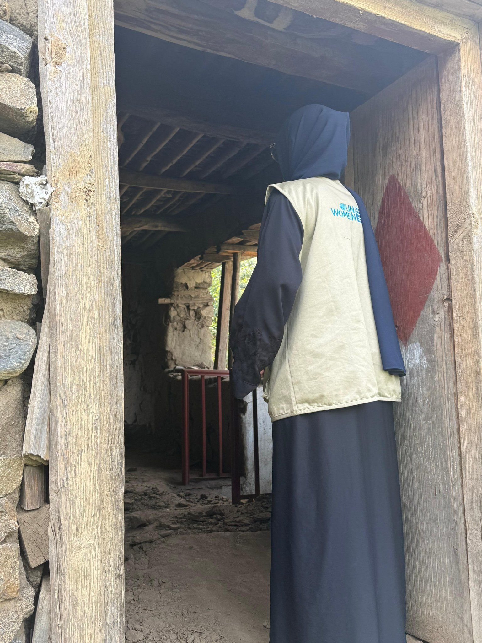 ملګري ملتونه وایي، ۳میاشتې وشوې چې طالبانو یې ښځینه کارکوونکې دفترونو ته نه‌دي پرېښي