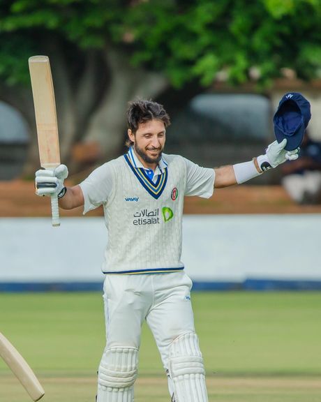 رحمت شاه د افغان کرېکټ دویم لوبغاړی شو چي په ټېسټ سيالۍ کې يې دوه پرله پسې سلیزې وکړې