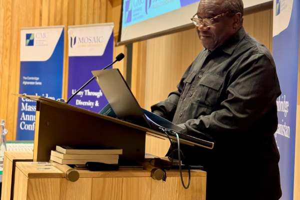 سفير جنوب أفريقيا: طالبان تمارس "فصلًا عنصريًا جنسيًا" ضد نساء أفغانستان