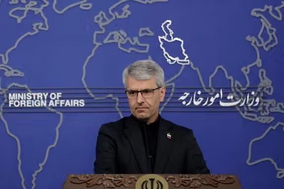بقایي: د ایران پر وړاندې د واشنګټن اقتصادي جګړې په ملاتړ د کاناډا دریځ «قانون‌ماتونه» ده
