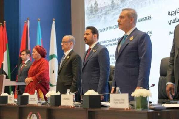 سازمان همکاری اسلامی میگوید با طالبان درباره آموزش و کار دختران و زنان گفتوگو میکند