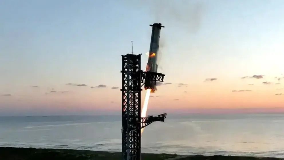 پنجمین آزمایش پرواز استارشیپ؛ تقویت‌کننده غول‌پیکر به سکوی پرتاب بازگشت