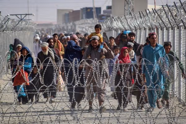 تېره ورځ له ایران او پاکستان، نږدې ۳نیم زره کډوال افغانستان ته په جبري توګه ستانه شوي دي