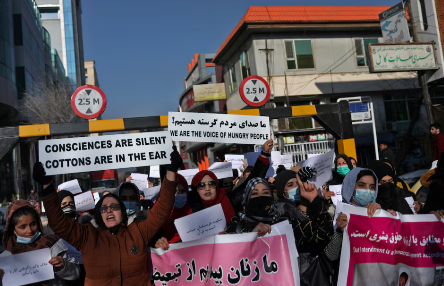 گزارش بانک جهانی؛ رتبه مشارکت اقتصادی زنان افغان در قعر جدول و بهتر از زنان یمن و فلسطین