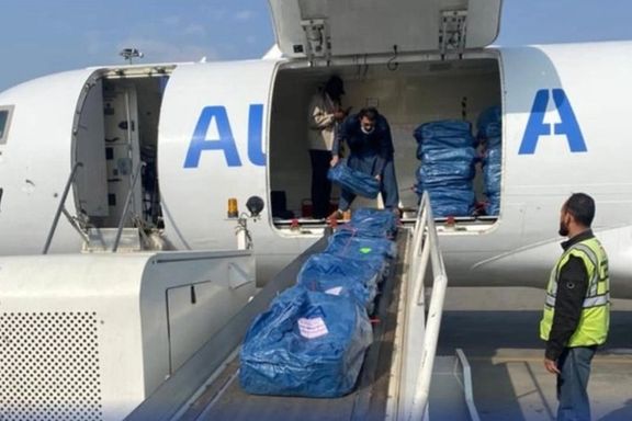 تقریبا به طور پیوسته هر هفته ۴۰ میلیون دالر وارد کابل شده است