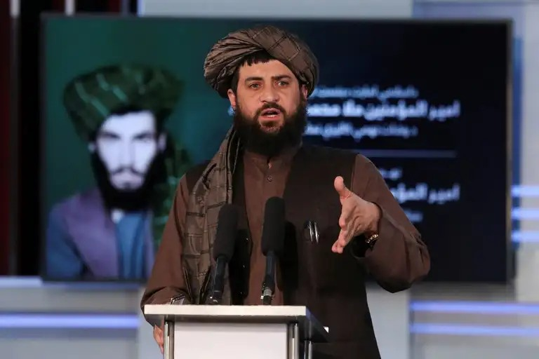 وزير دفاع طالبان: سنرد بشكل محسوب على أي تحرك عدواني من باكستان