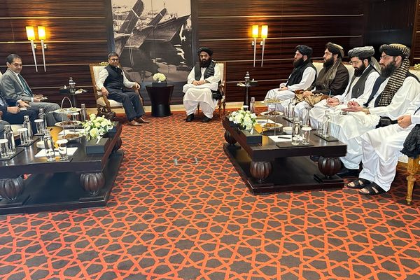 بلومبرګ: لوېدیځ باید د هند او طالبانو نږدې کېدو ته هرکلی ووایي